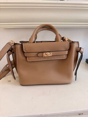 MICHAEL KORS Legacy Hamilton Small Crossbody Satchel in Camel Leather